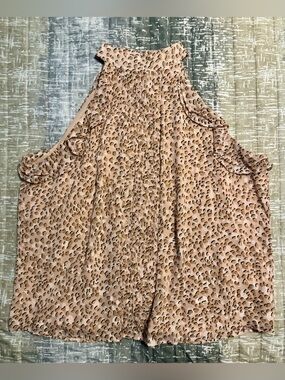 Express - NWOT - Women’s Sleeveless Halter Top in Taupe Leopard Print
